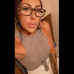 Meet your Posher, Christine